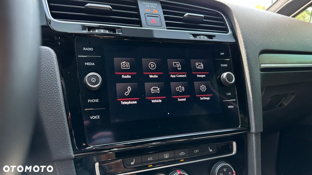 Volkswagen Golf - 16