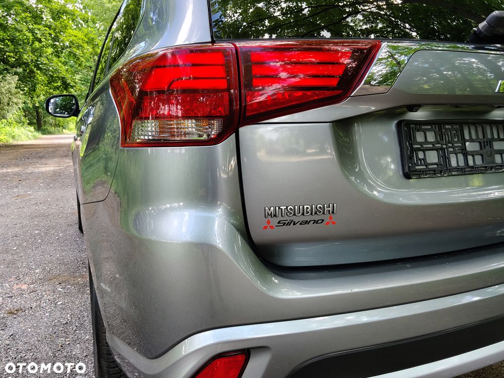 Mitsubishi Outlander 2.0 4WD - 12