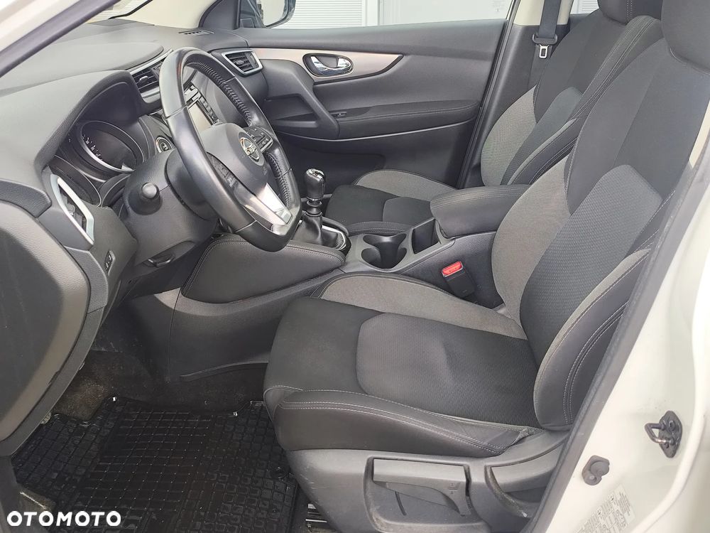 Nissan Qashqai 1.2 DIG-T N-Connecta EU6 - 8