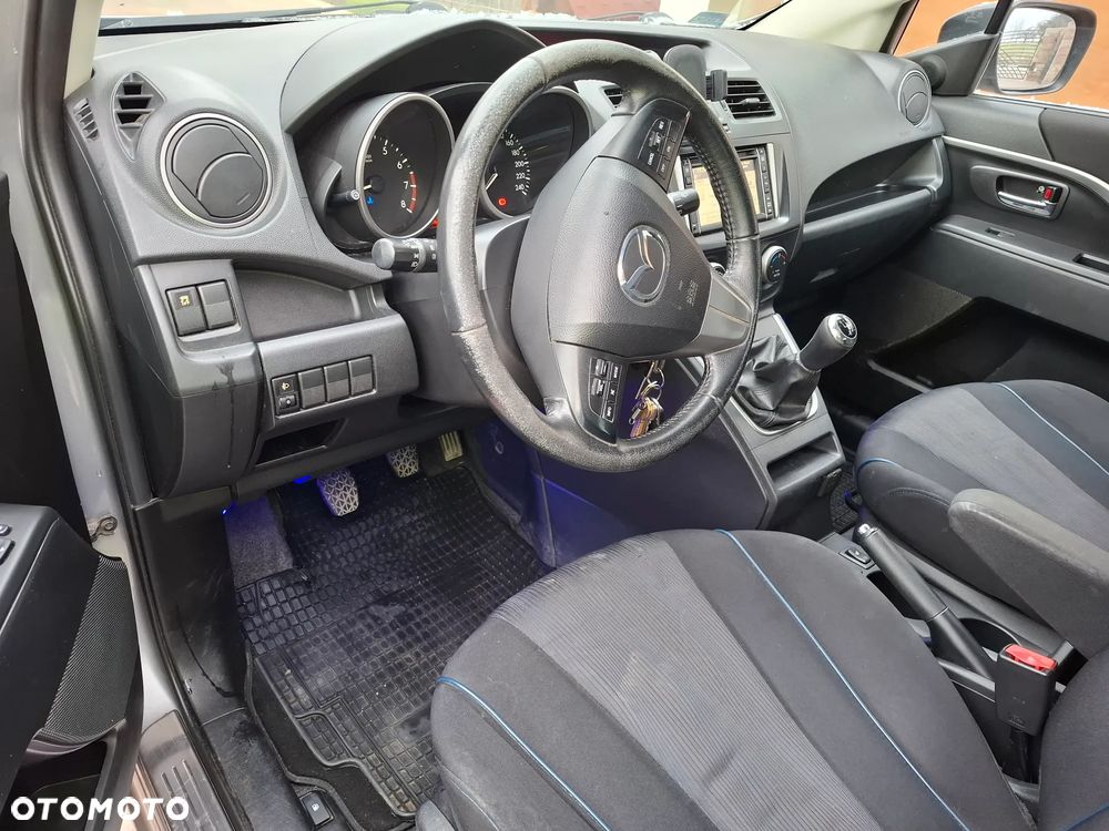 Mazda 5 - 7