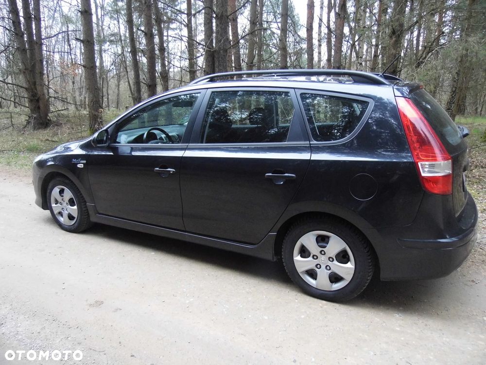 Hyundai i30 i30cw 1.4 blue Comfort - 13