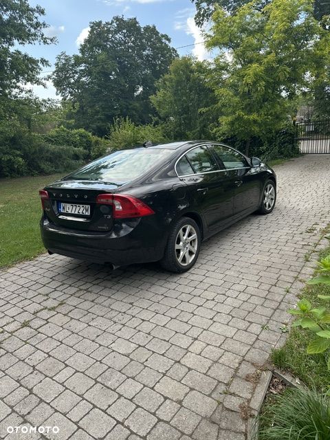 Volvo S60 T3 Momentum - 2