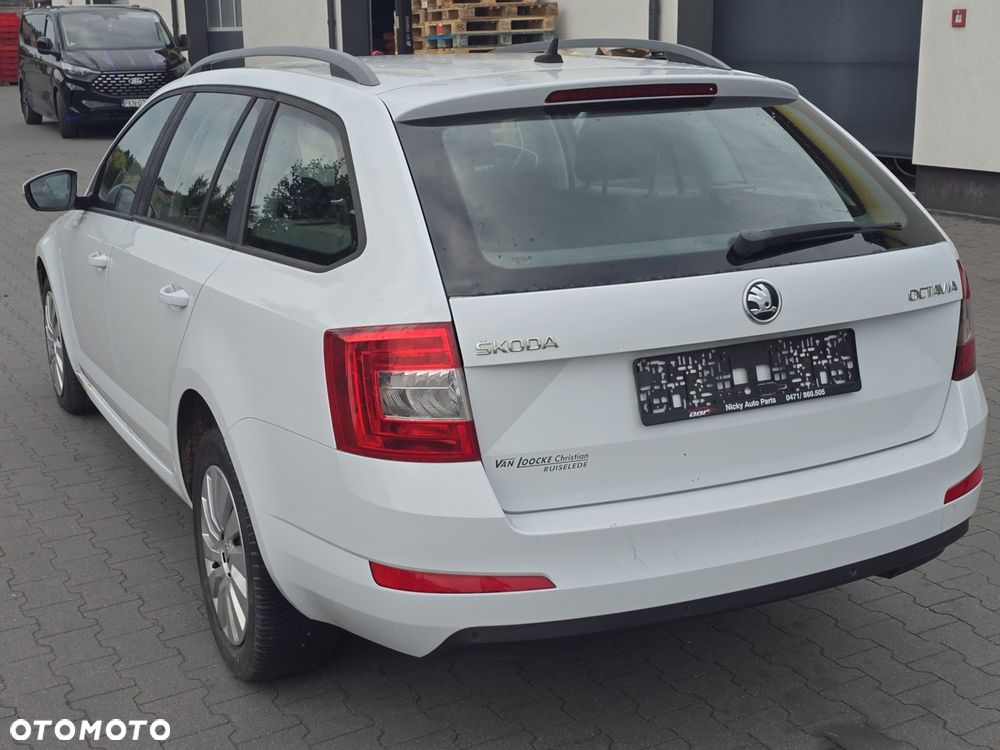 Skoda Octavia 1.6 TDI DPF Ambition - 4