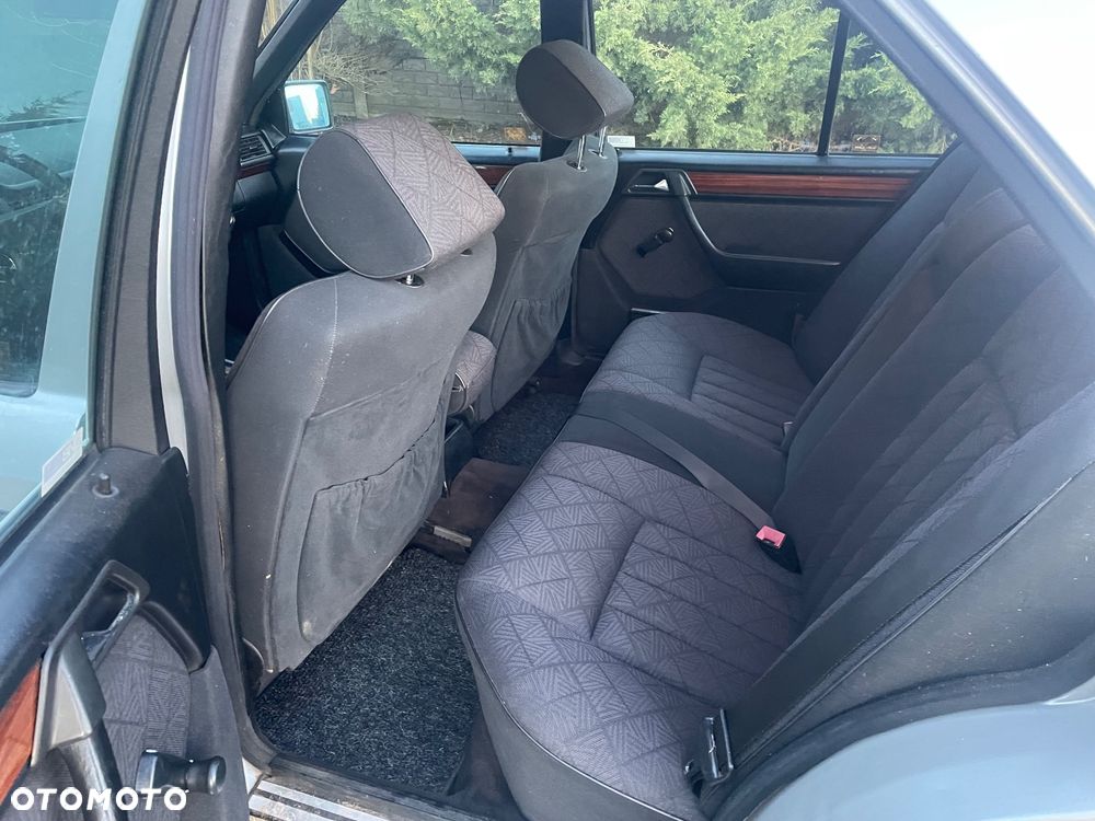 Mercedes-Benz W124 (1984-1993) - 10