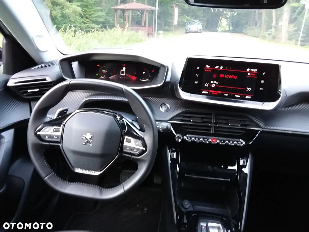 Peugeot 2008 1.5 BlueHDi Allure Pack S&S EAT8 - 11