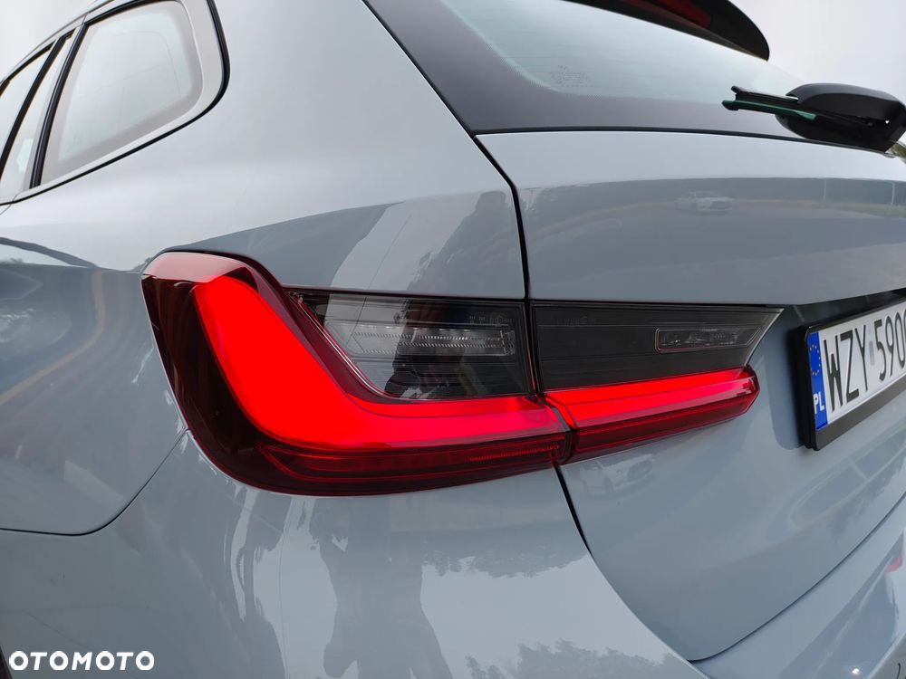 BMW Seria 3 318i M Sport - 11