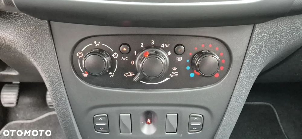 Dacia Sandero 1.2 16V 75 Laureate - 15