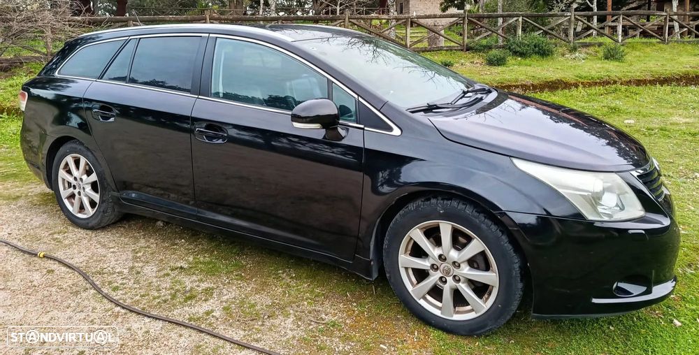 Toyota Avensis SW 2.0 D-4D Exclusive +Pele+GPS - 4