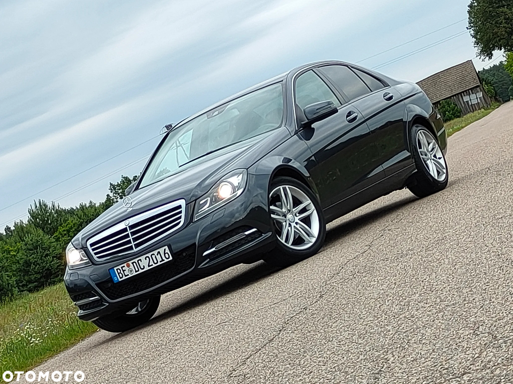 Mercedes-Benz Klasa C 250 CGI BlueEff Avantgarde - 38
