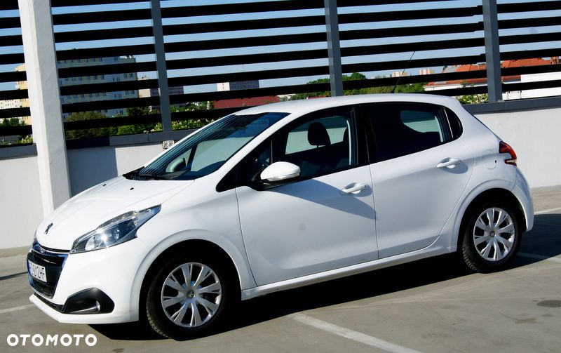Peugeot 208 PureTech 82 Start & Stop Allure - 14