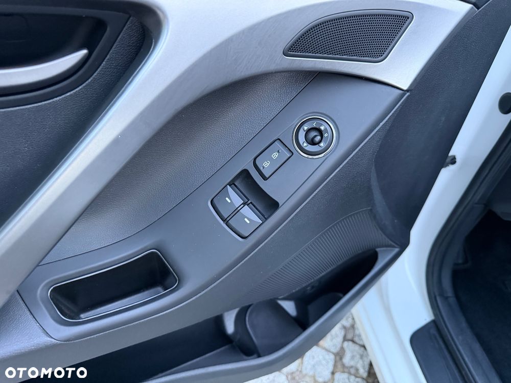Hyundai Elantra 1.6 Comfort - 33