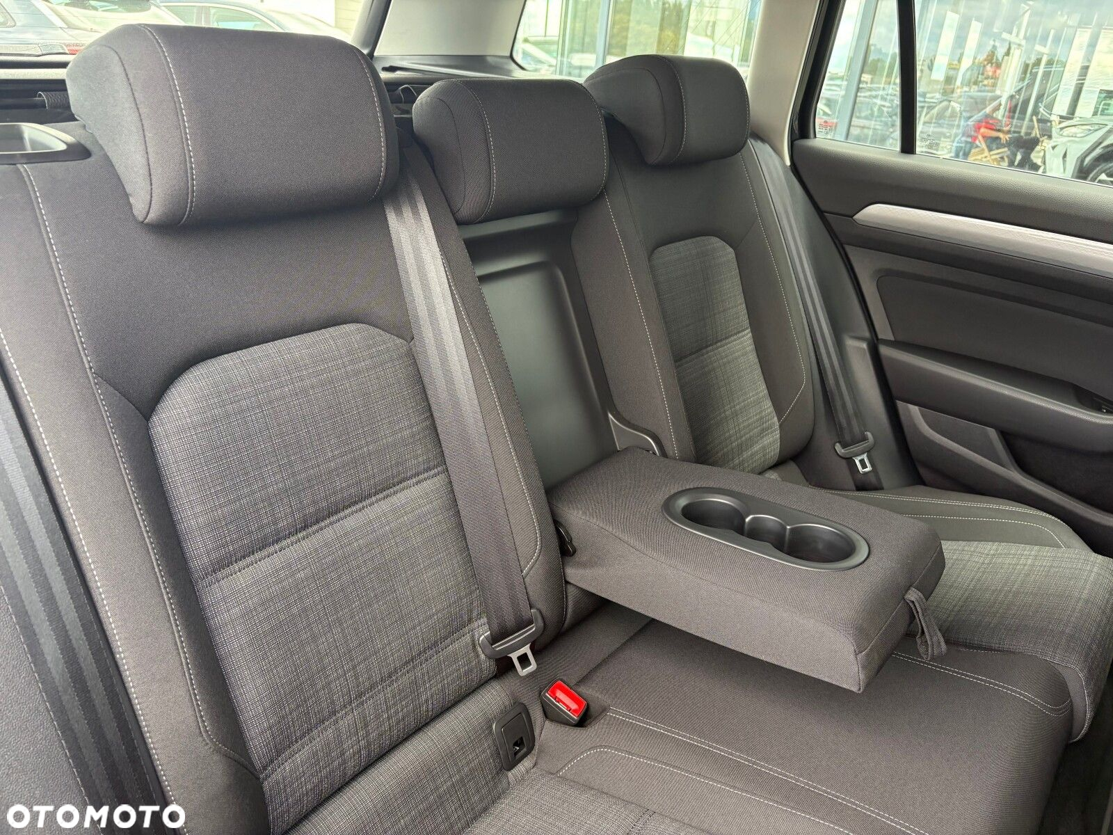 Volkswagen Passat - 15