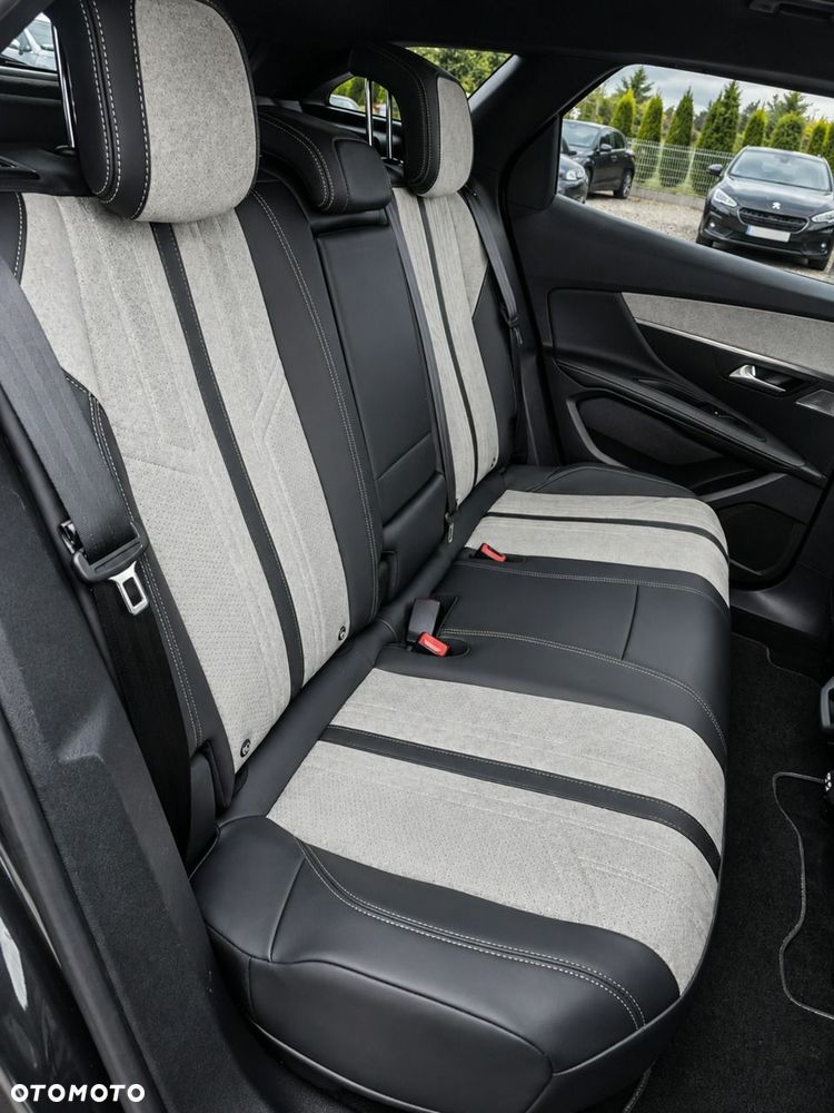 Peugeot 3008 1.6 PureTech Hybrid4 PHEV GT Pack S&S EAT8 - 14