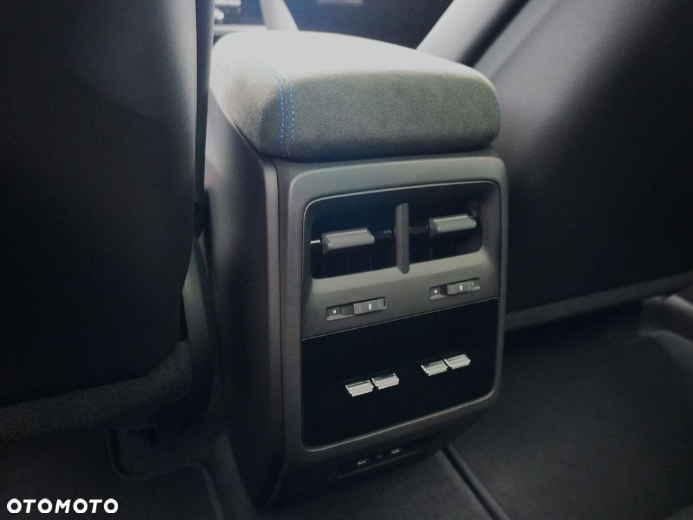 Porsche Macan GTS 100kWh - 38