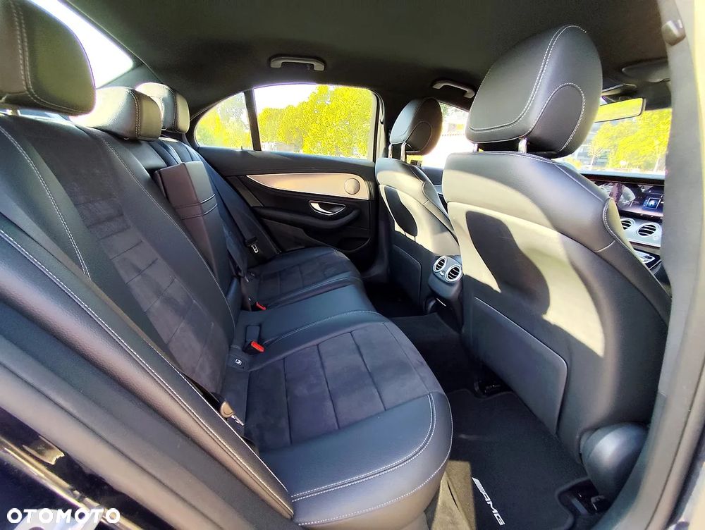 Mercedes-Benz Klasa E 220 d 4-Matic 9G-TRONIC - 11