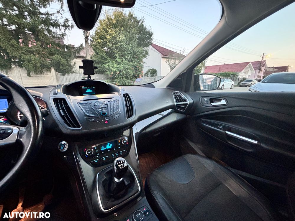 Ford Kuga 2.0 TDCi 2WD Trend - 18