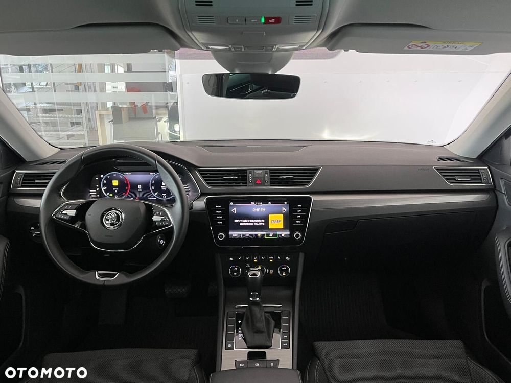 Skoda Superb 2.0 TDI SCR Style DSG - 24