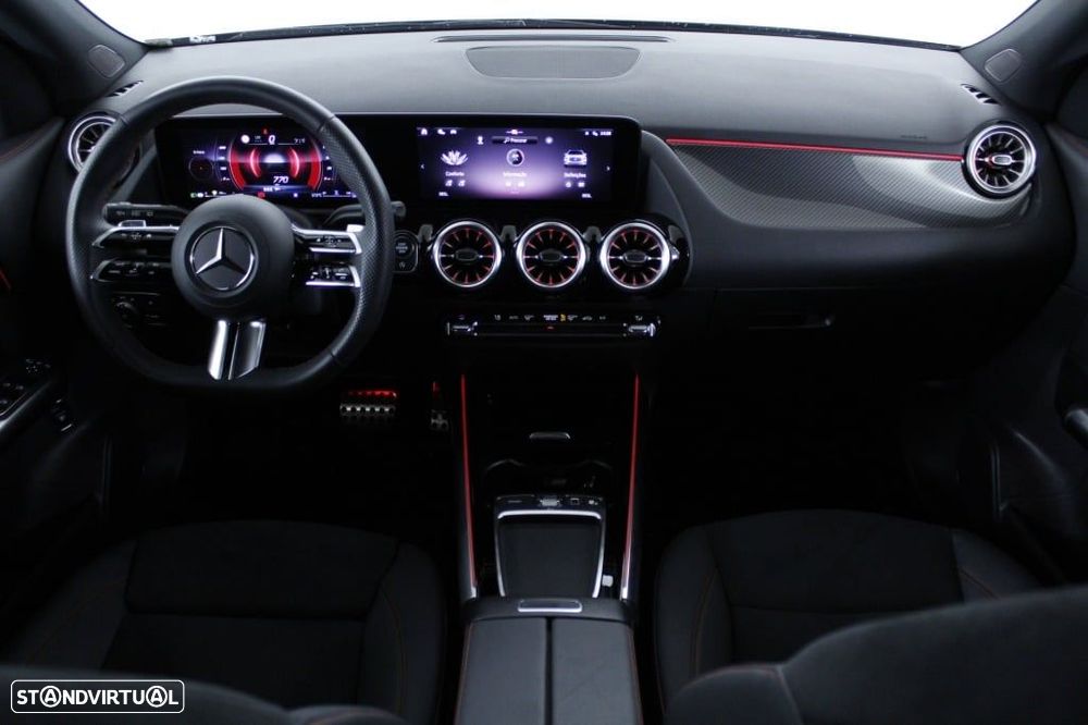Mercedes-Benz GLA 180 d AMG Line - 19