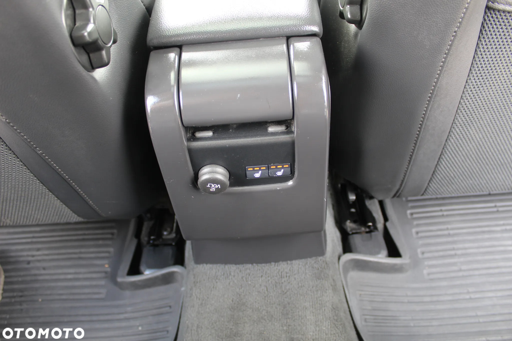 Volvo XC 60 D5 AWD Summum - 28