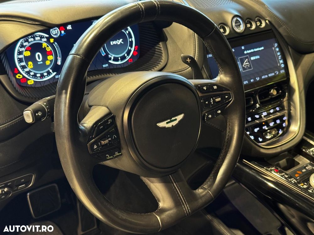 Aston Martin DBX - 15