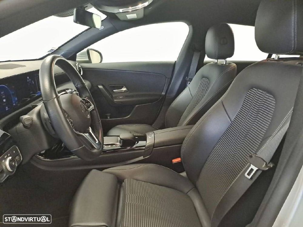 Mercedes-Benz CLA 250 e Shooting Brake AMG Line - 8