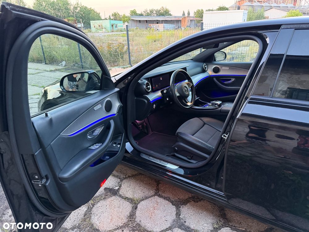 Mercedes-Benz Klasa E 220 d 9G-TRONIC Exclusive - 19