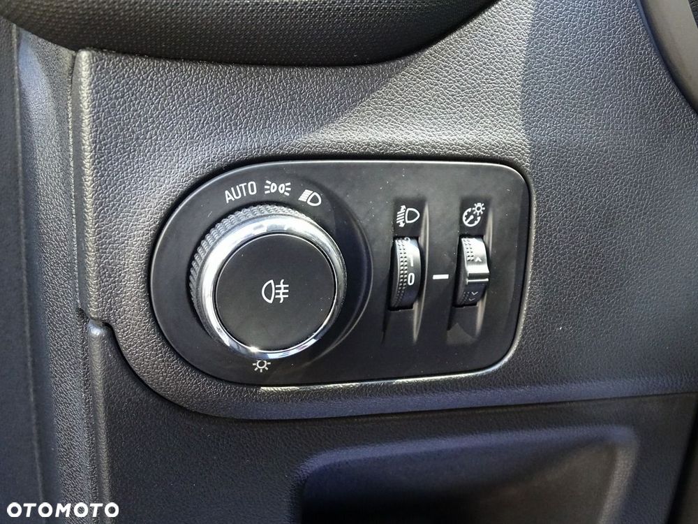Opel Crossland X - 19