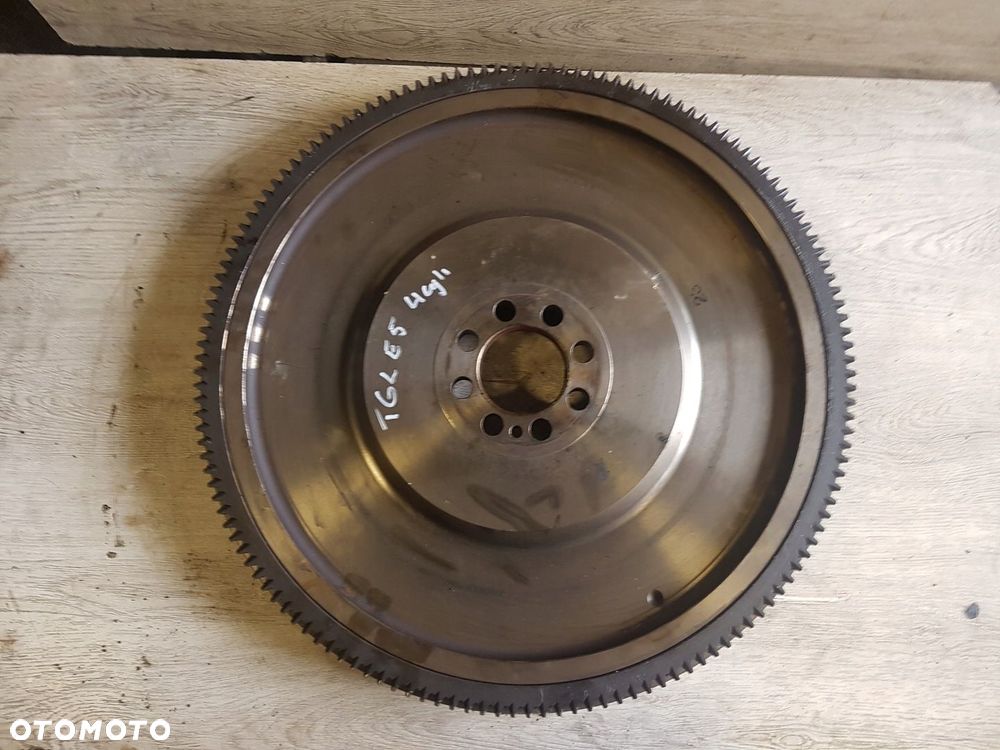 KOŁO ZAMACHOWE MAN TGL D0834 , 4 CYLINDRY EURO 5 - 2