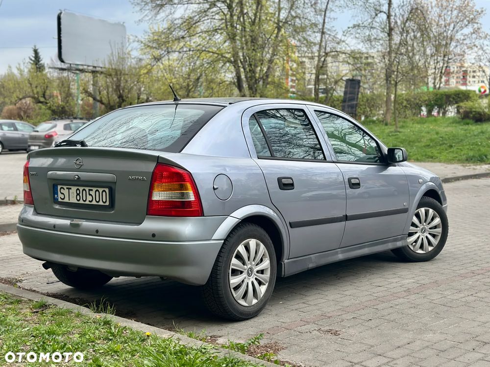 Opel Astra 1.4 Start - 1
