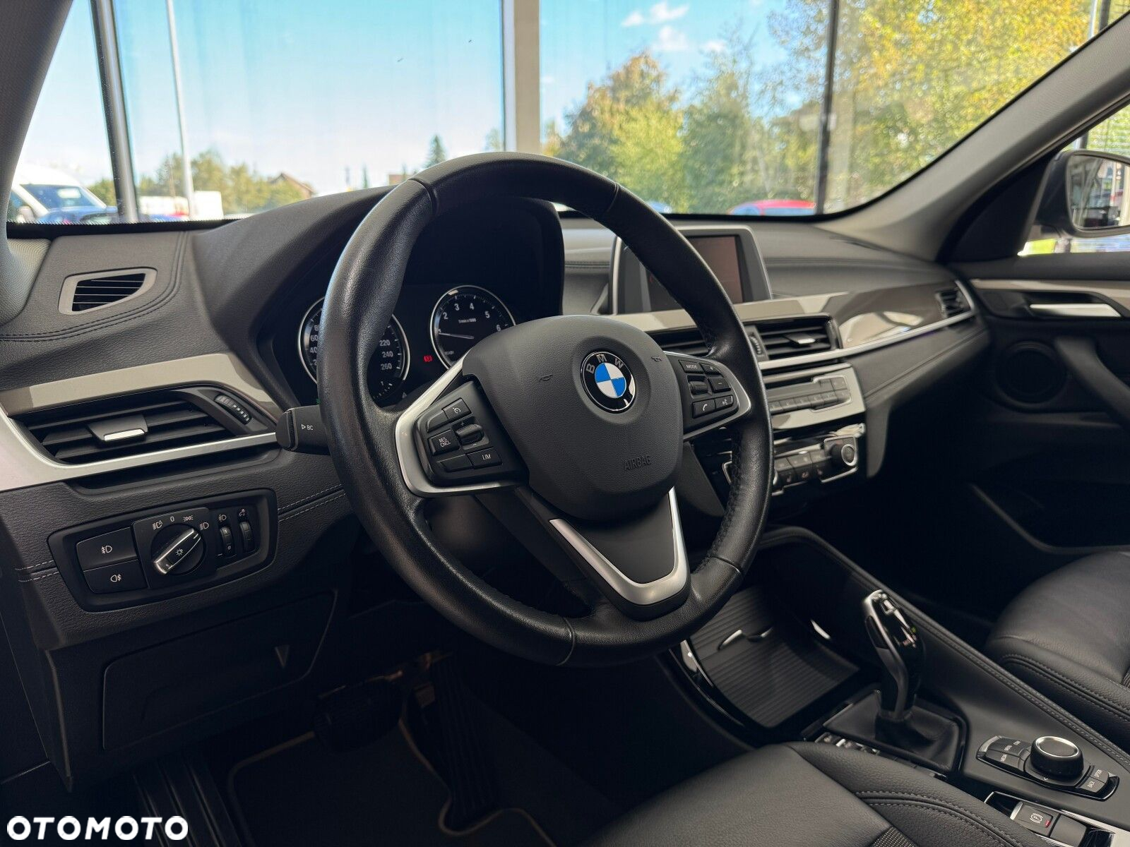 BMW X1 sDrive18i xLine - 8