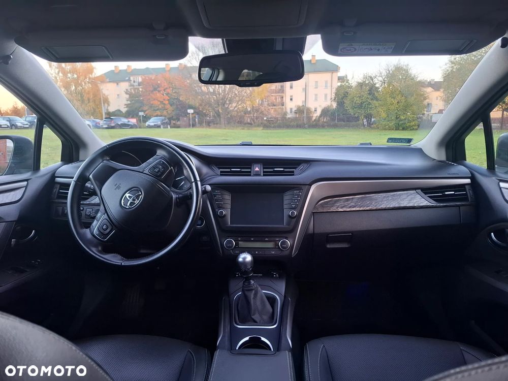 Toyota Avensis - 22