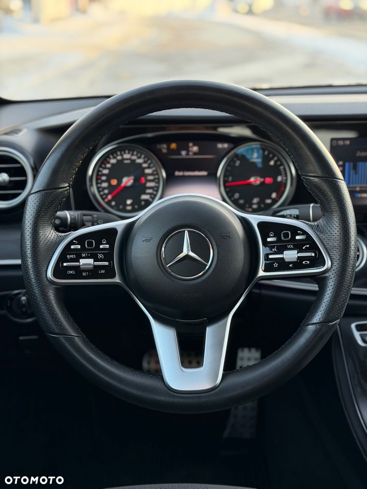 Mercedes-Benz Klasa E - 18