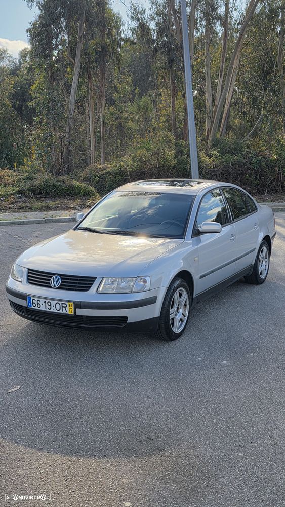 VW Passat 1.9 TDi Confortline - 18