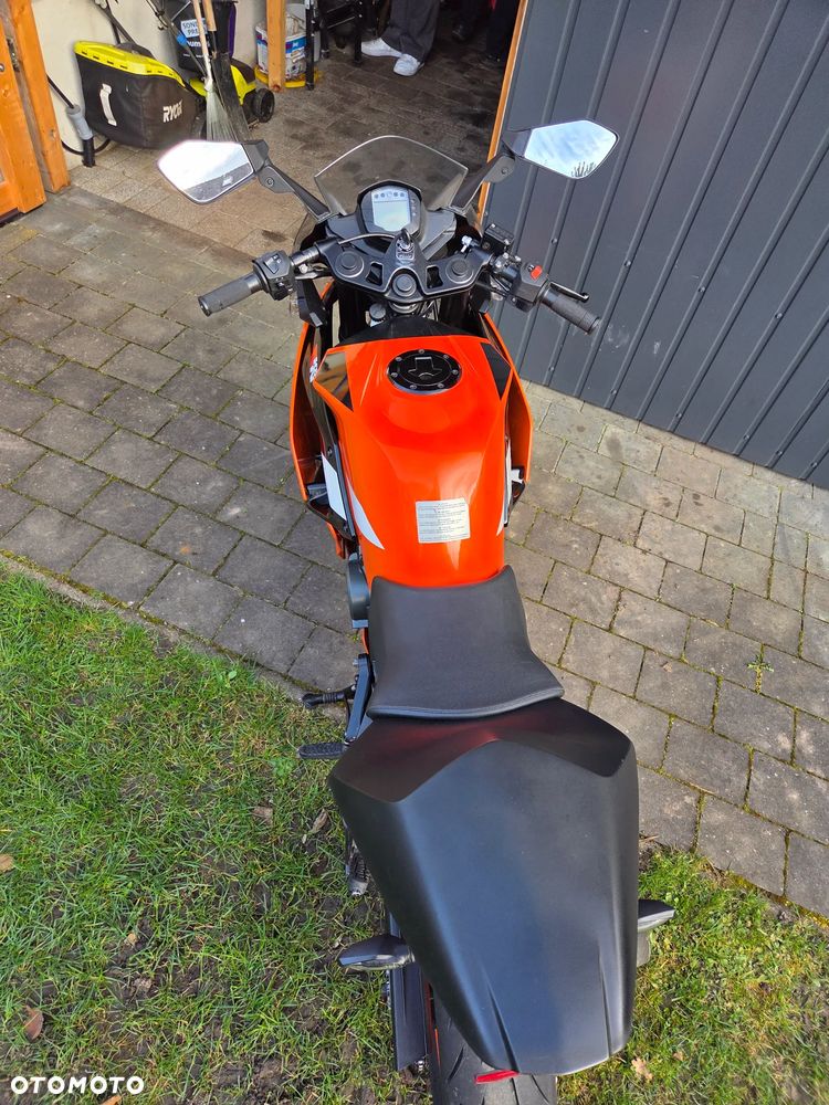 KTM RC 125 - 11