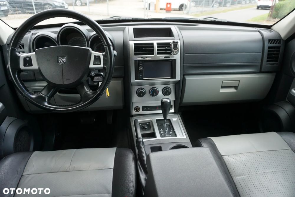 Dodge Nitro 2.8 CRD DPF Automatik R/T - 12