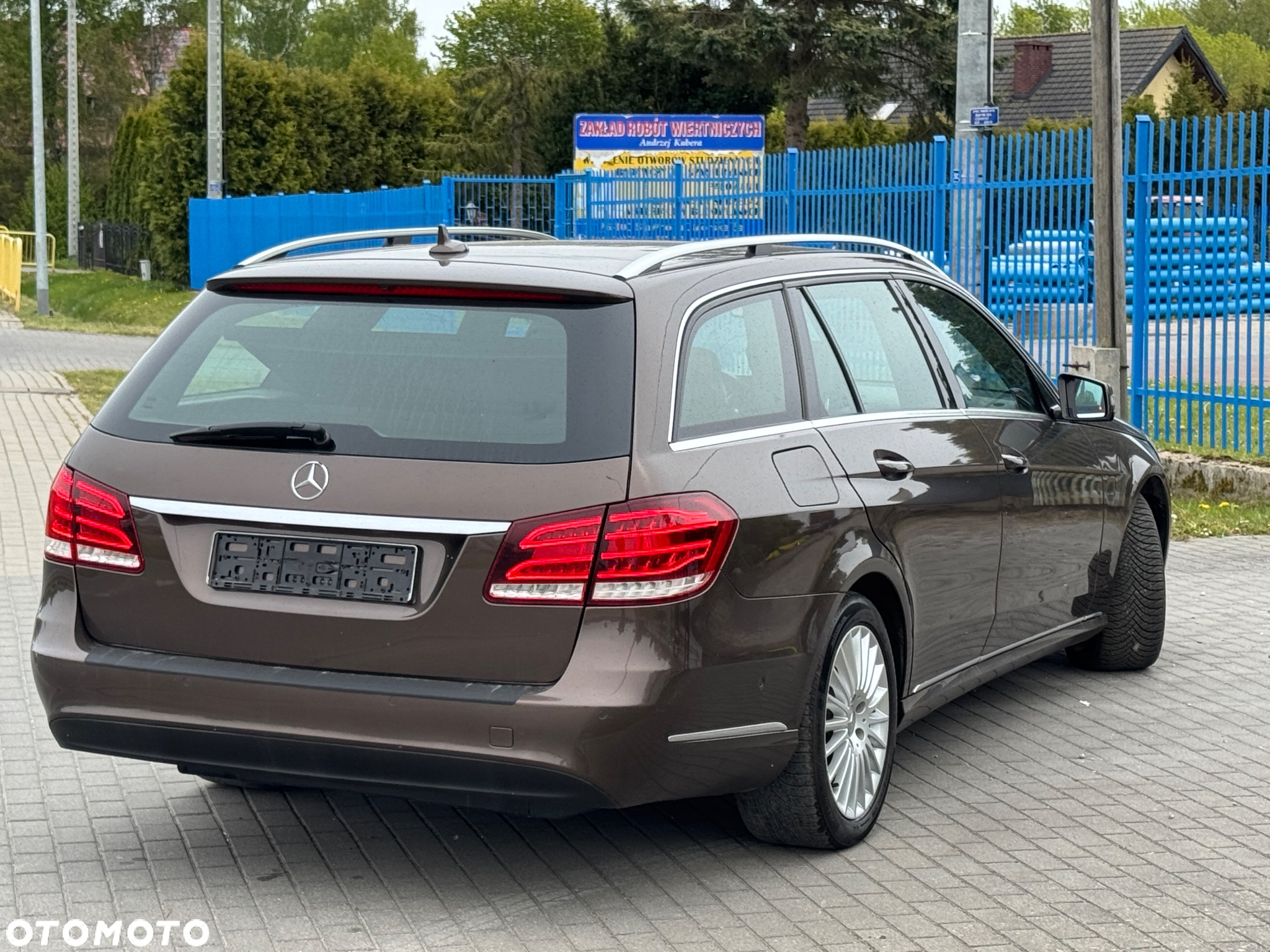 Mercedes-Benz Klasa E 220 T BlueTEC 4Matic 7G-TRONIC Avantgarde - 6