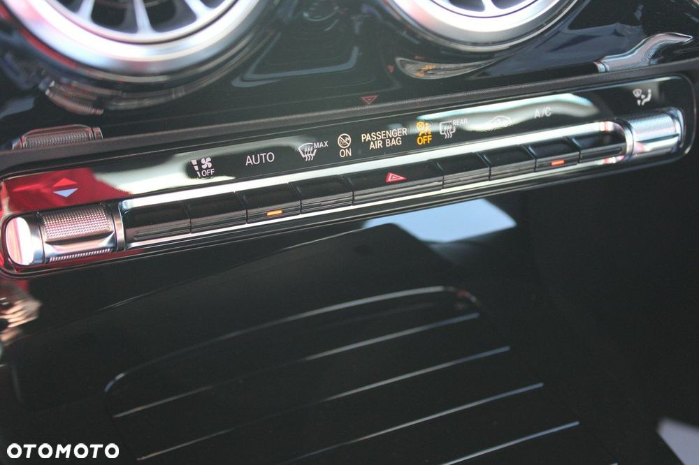 Mercedes-Benz CLA - 26