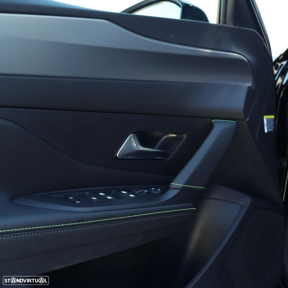 Peugeot 408 1.2 PureTech GT EAT8 - 16