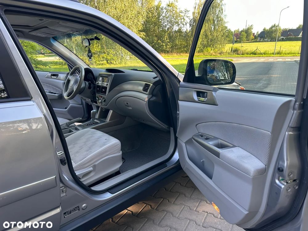 Subaru Forester 2.5 X Limited - 9