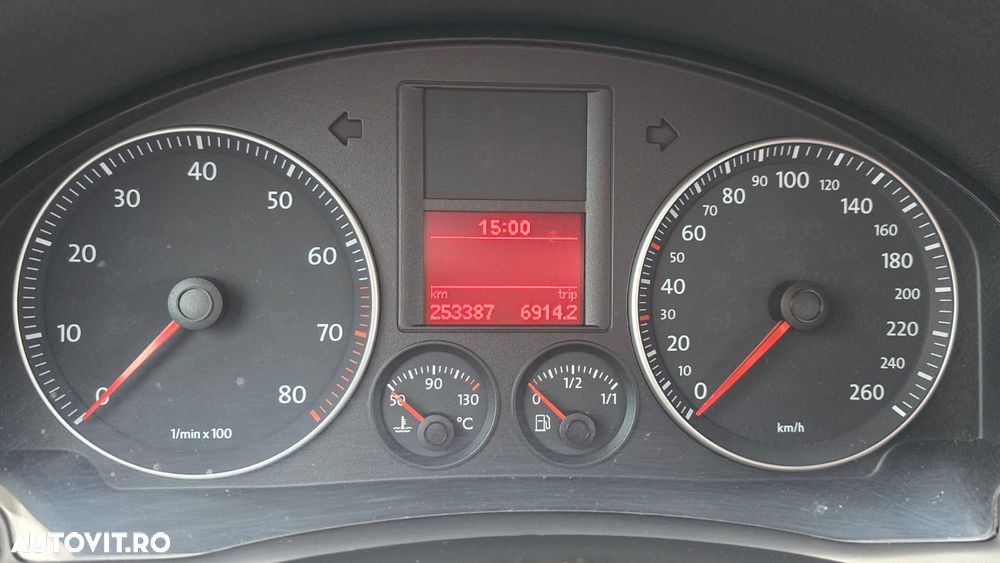 Volkswagen Golf 1.6 Highline - 17