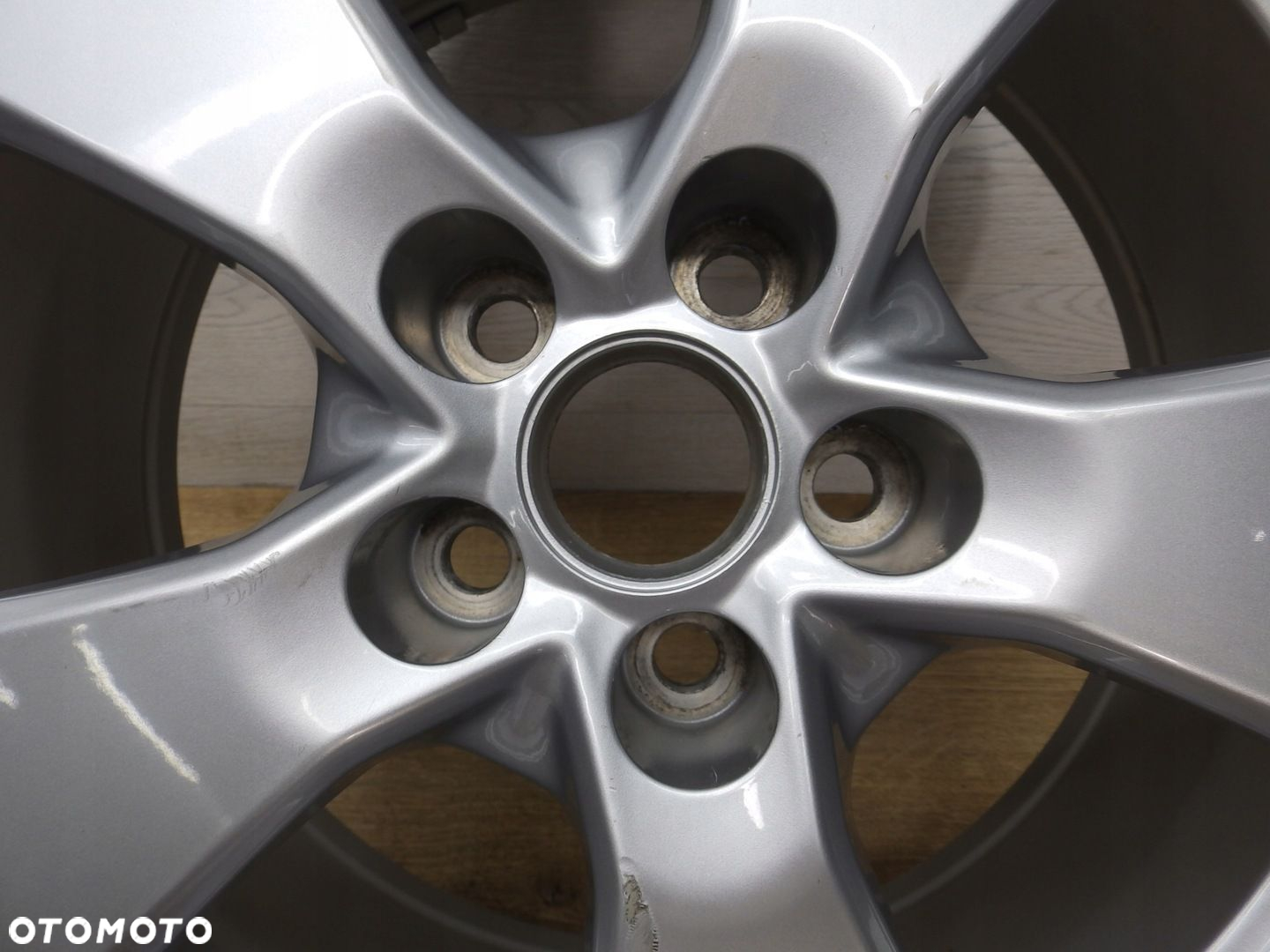 Felga Toyota RAV-4 17x7J Et35 5x114.3 - 2
