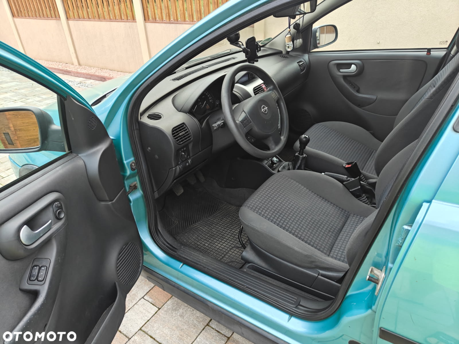 Opel Corsa 1.2 16V - 4