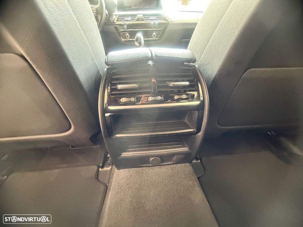 BMW 520 d Line Luxury Auto - 41