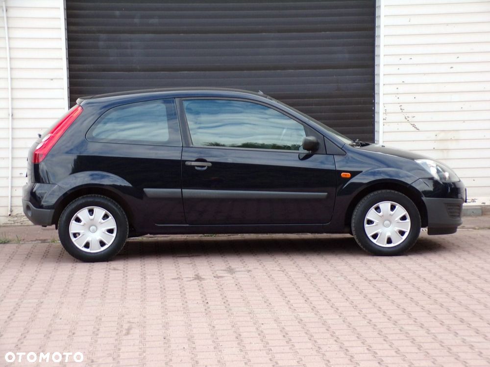 Ford Fiesta - 12