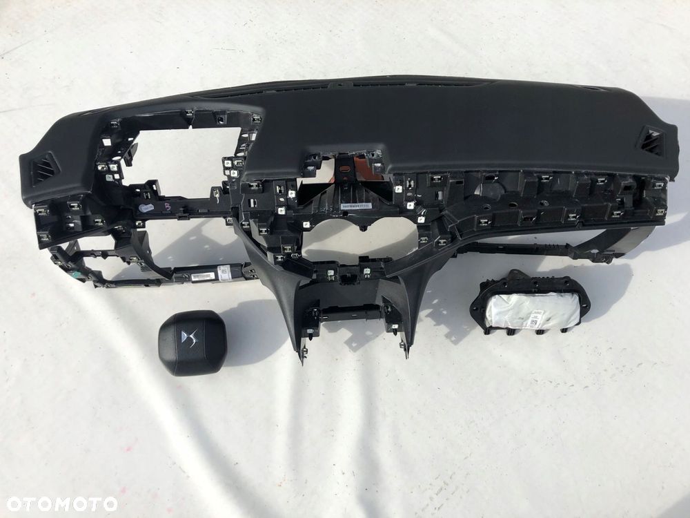 citroen ds3 deska kokpit konsola poduszki pasy - 3