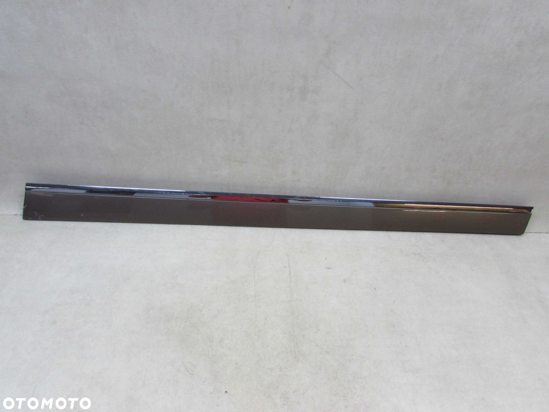 AUDI A6 C6 LIFT 09-11 LISTWA DOLNA DRZWI PRZOD PRAWA LY1Q 4F0853960 CHROM - 2
