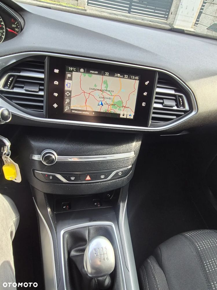 Peugeot 308 HDi FAP 150 Style - 11