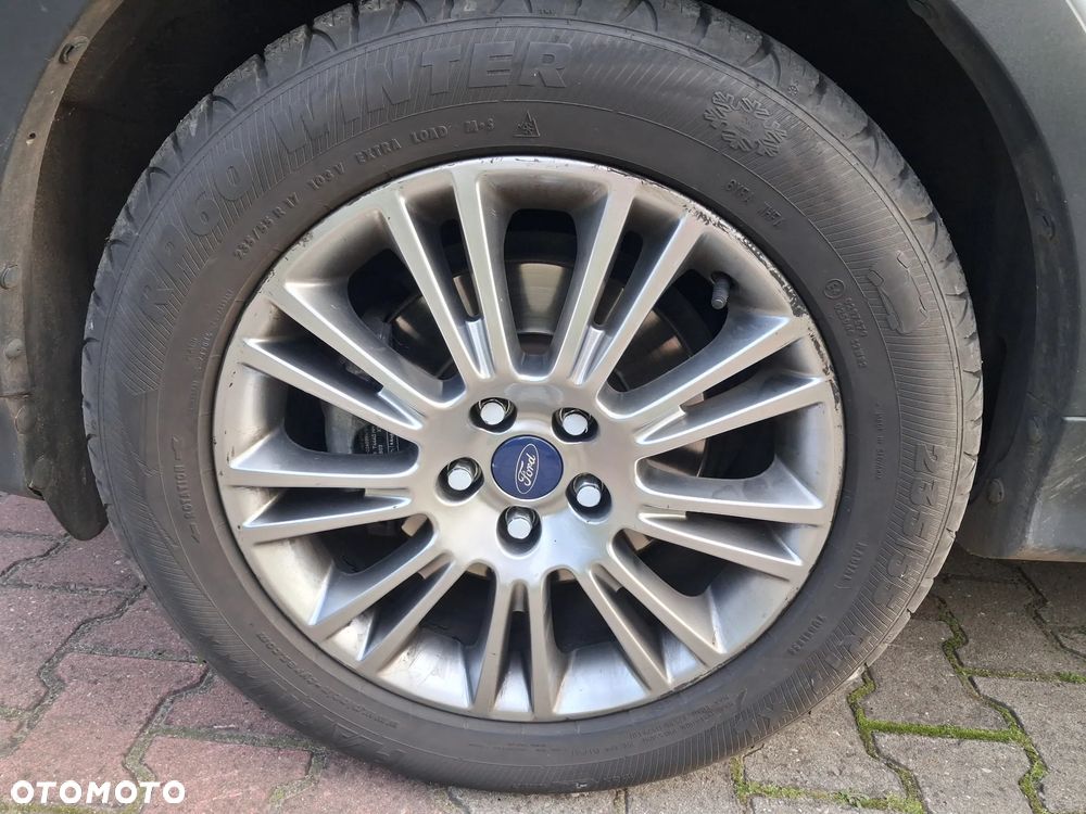 Ford Kuga - 17