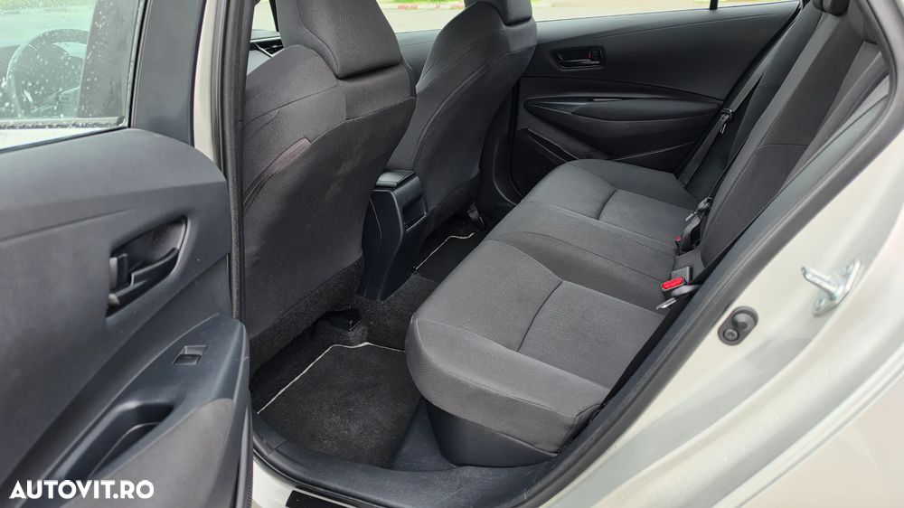 Toyota Corolla 1.8 HSD Dynamic - 12