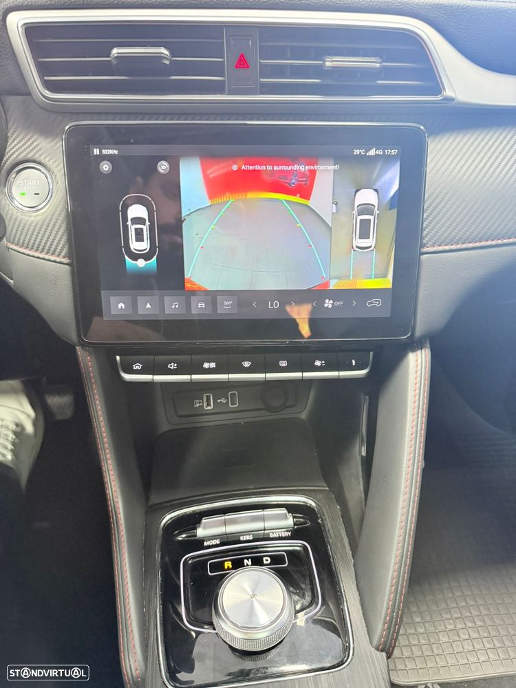 MG ZS EV 72.6 kWh Luxury - 8